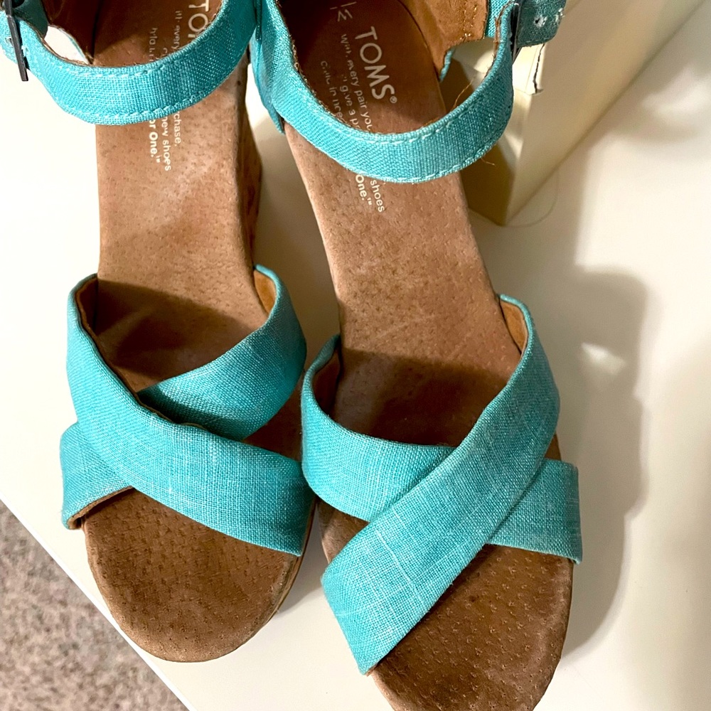 Toms turquoise wedges. Very pretty and comfy 🤩